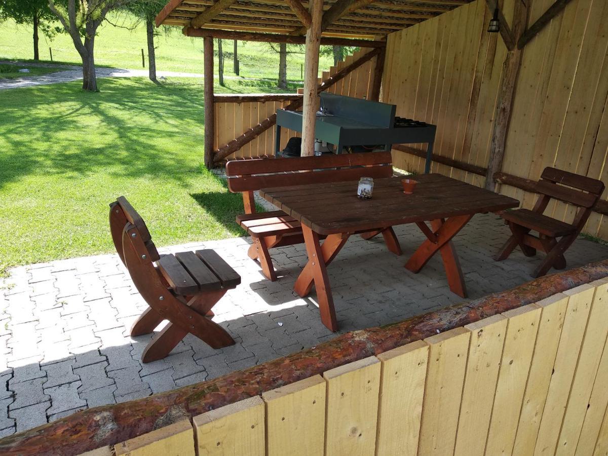 Panzio-Kemping Bekoelce Bekolce Exteriör bild
