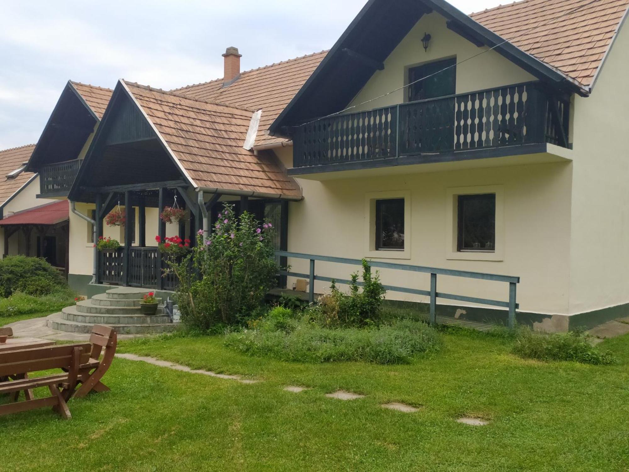 Panzio-Kemping Bekoelce Exteriör bild