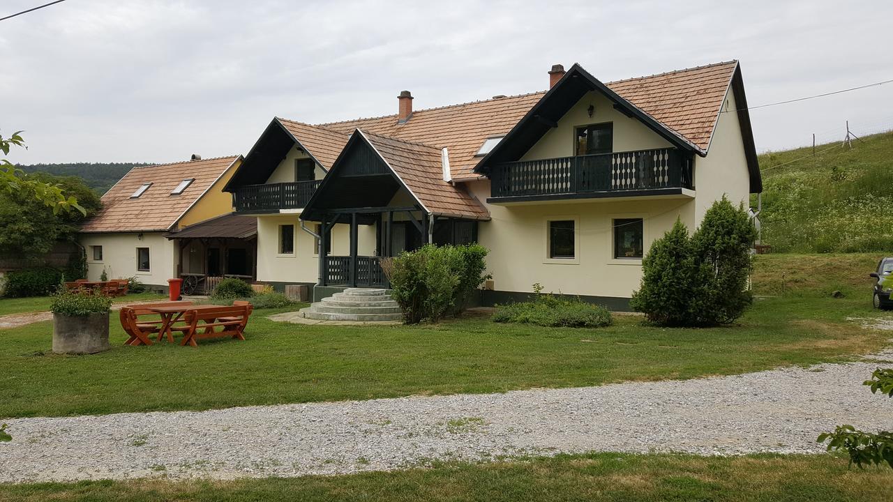 Panzio-Kemping Bekoelce Exteriör bild