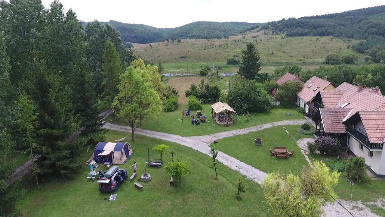Panzio-Kemping Bekoelce Exteriör bild